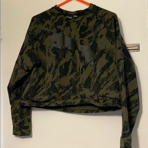 Puma army short sweatshirt top
